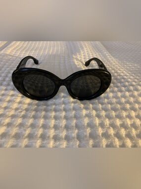 Burberry Margot Sunglasses Authentic black glasses